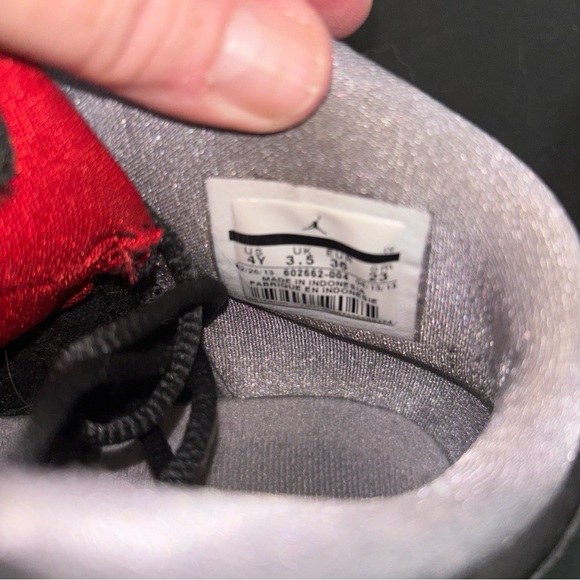 Jordan Nike Hi Top Basketball Sneakers Boys 4Y #602662-004 Black & Gray W/red - Picture 11 of 11